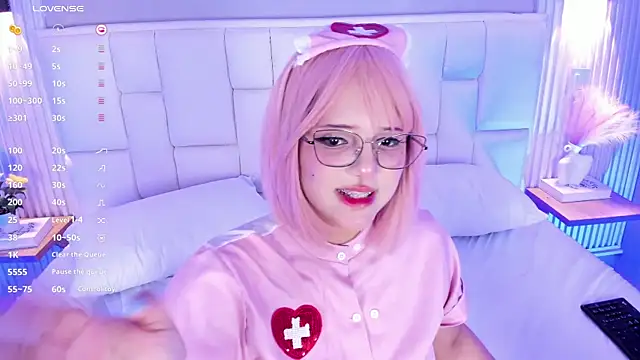 NanaOsaky webcam