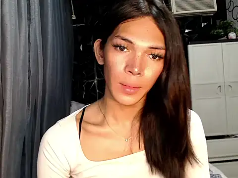 GORGEOUS_CARMEE webcam