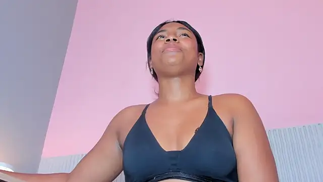 Laraebony_ webcam