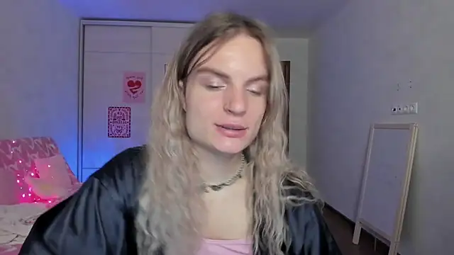 milliKira006 webcam