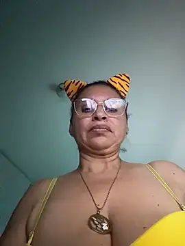 SheraHadee webcam