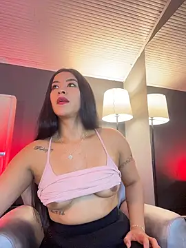 BellaFernandez__ webcam