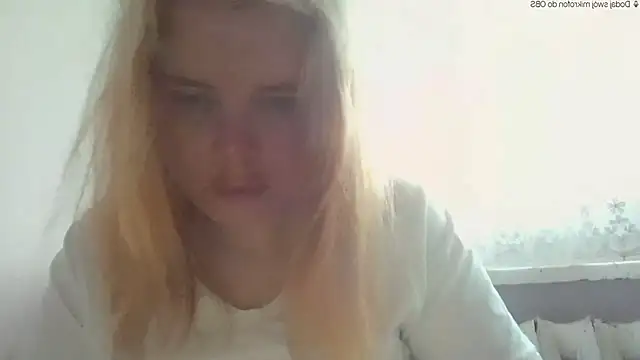 HornyElena webcam