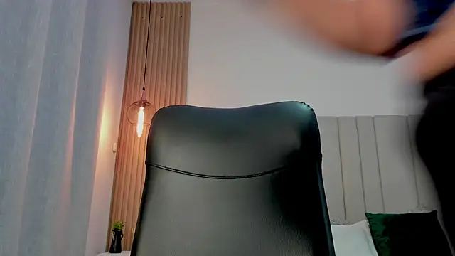 Victoria_Rosee webcam