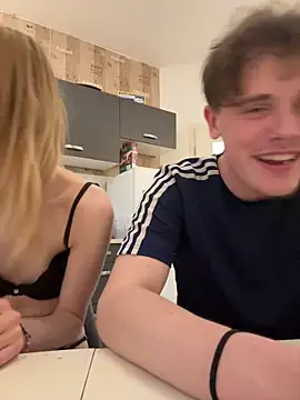 LauraundSteve_ webcam
