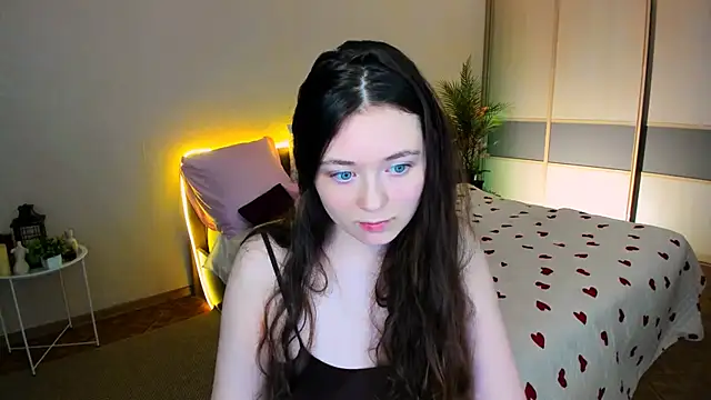 AlluringLookk webcam