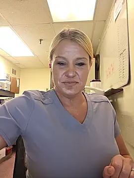 LadyB07 webcam