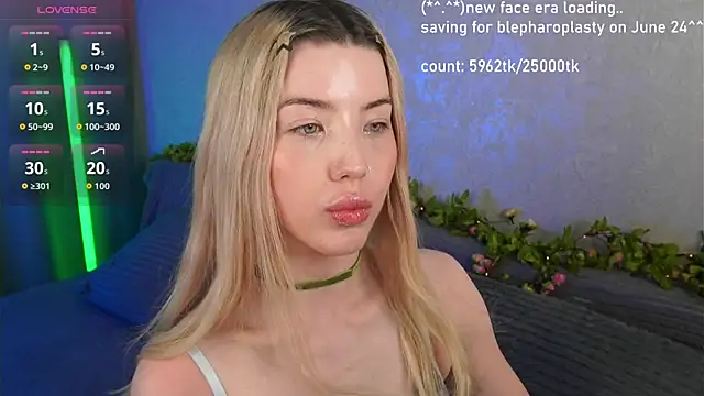 LindaThackerr webcam