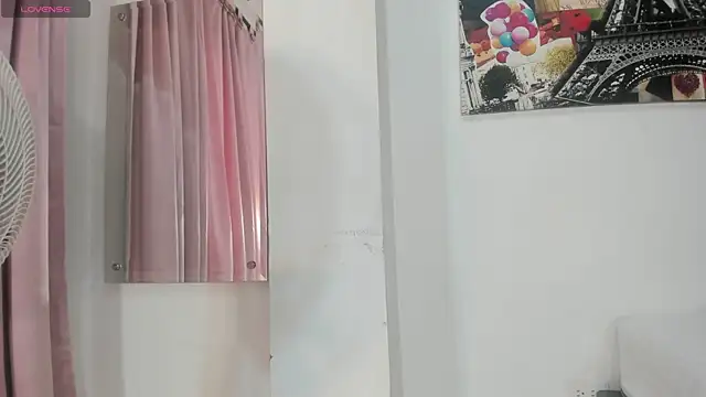 Arianaa_w webcam