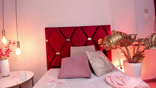 FreyaCameron webcam