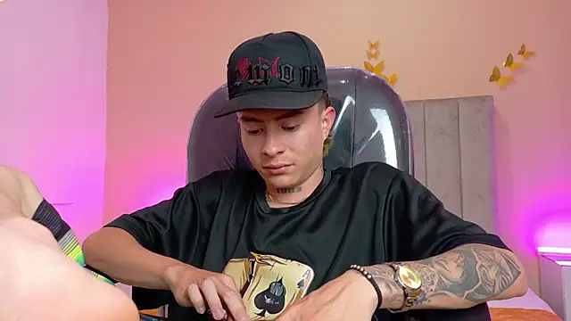 Nascary_Fox webcam