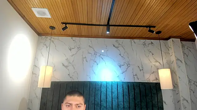 Darius_Wolfe webcam