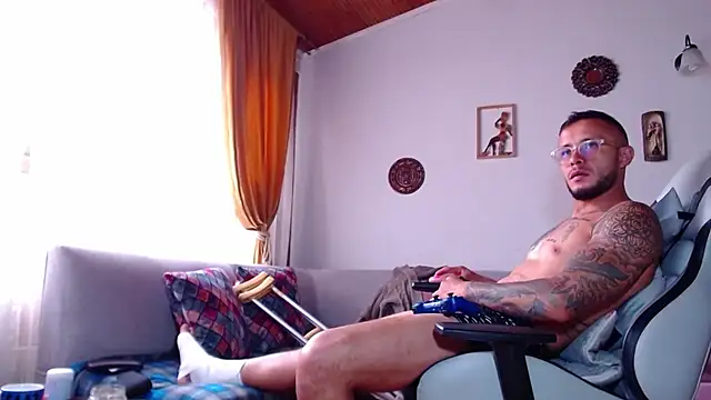 sebastian_horny webcam
