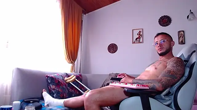 sebastian_horny webcam