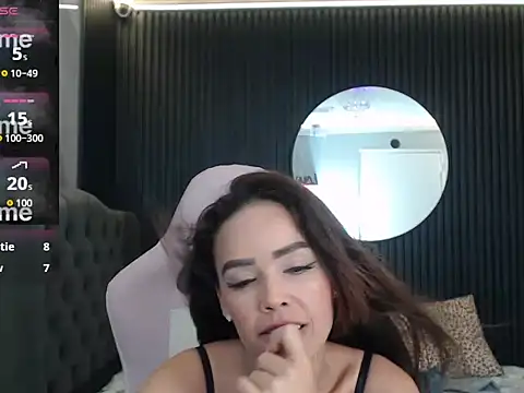 naomis_36 webcam