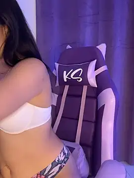 Megaan_11 webcam