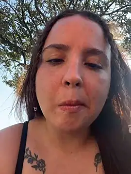 amorinha_s2_ (F young) - BOQUETE NA RUA