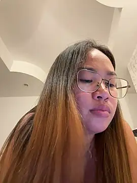 ponthip - Ponthip's free webcam - UK Sex Cams