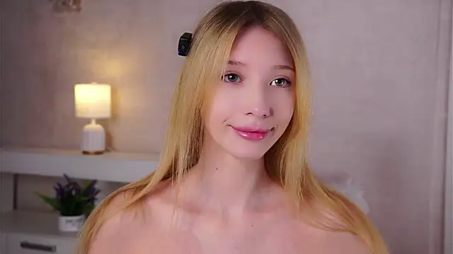 sunnivacovil (F teen) - 💕Slowly stroking my clit💕