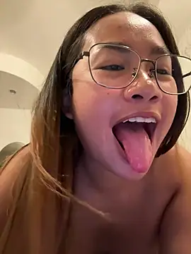 Ponthip webcam