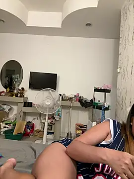 Ponthip webcam