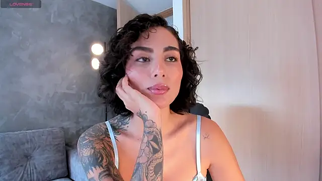 valerieaustin (F young) - squirt show