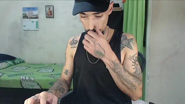 emiliano_hottt webcam