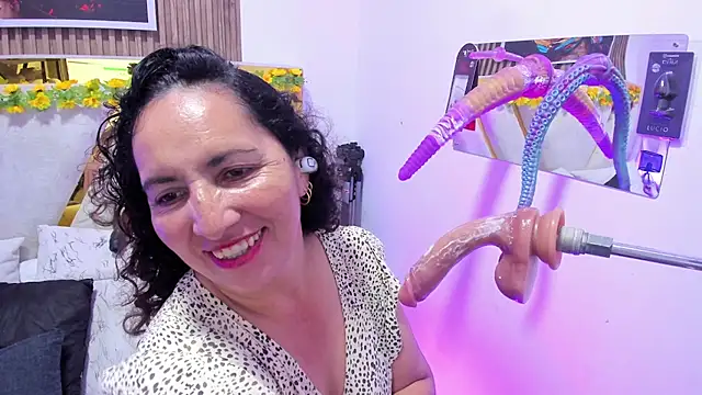 Luna_Naughty1 webcam