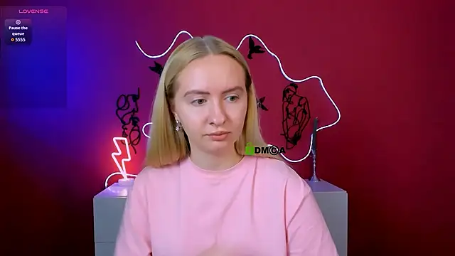 mila_glow1 webcam