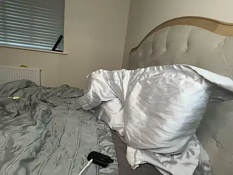 Lola_RaeX webcam