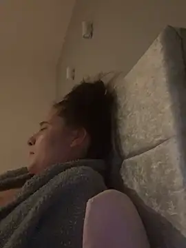 Poppylooloo webcam