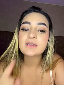 Antonella_Julieta webcam