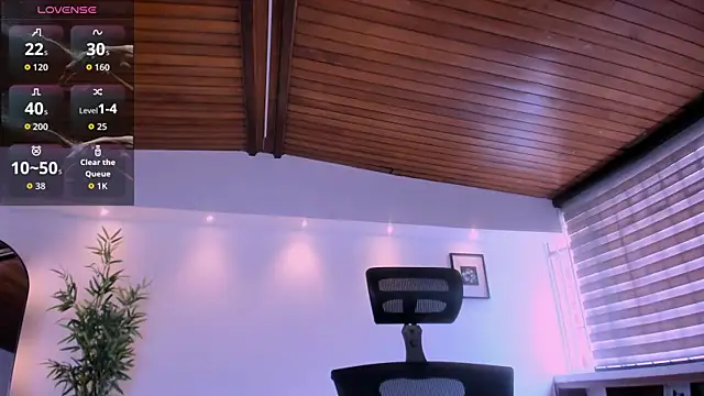 zoe_linss webcam