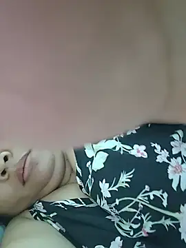 Sweetlorie_83 webcam