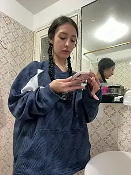 NickieCute-