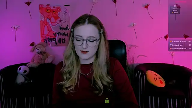 luna_berryy webcam