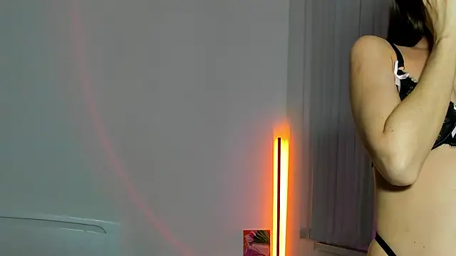 Andrea_Blossom webcam