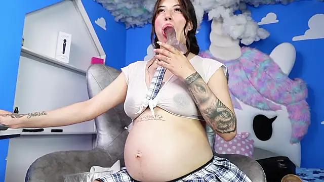 miss_sharlotte18 webcam