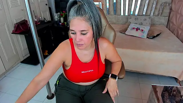 cute_sassy webcam