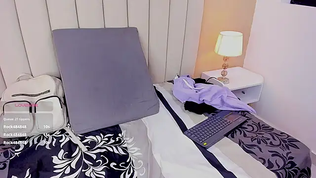 Mia_thompson_19 webcam