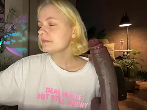 MoonIvy_ webcam