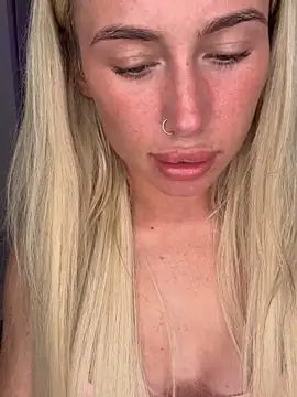 SexySaraxxoo webcam