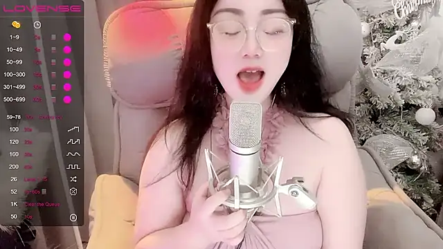 Monica-666888- webcam