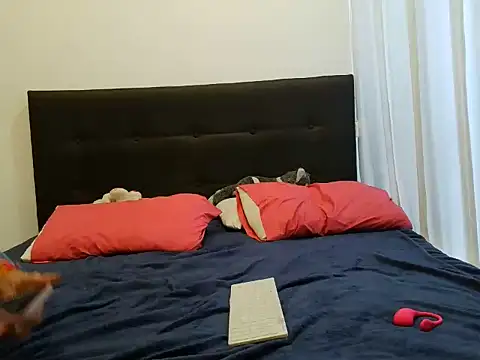 july_fucha webcam