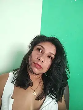 AngelicaStorms webcam