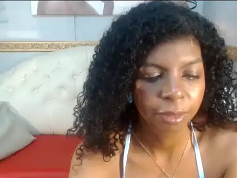XtinaRave webcam
