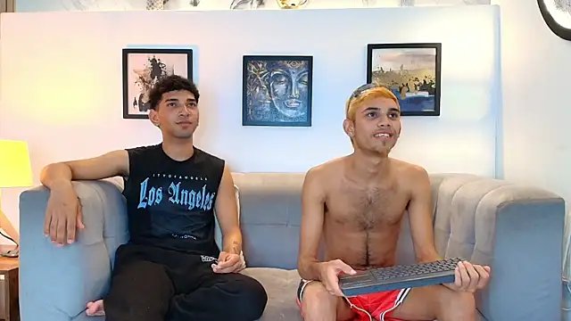 BLONDON_BOYS1 webcam