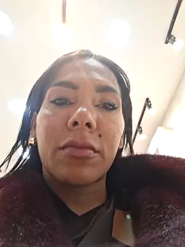 Doll_Loren webcam