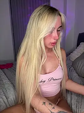SexySaraxxoo webcam