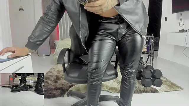 master_leather webcam